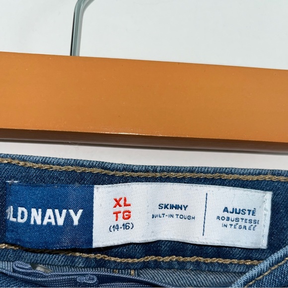 Old Navy Pull On Skinny Jeans - Picture 4 of 4